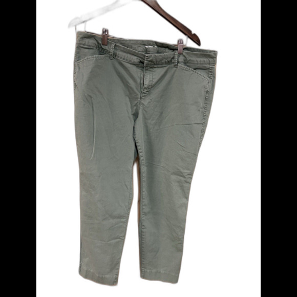 Old Navy Women’s Green Pixie Ankle Pants 16 Petite - Picture 1 of 2